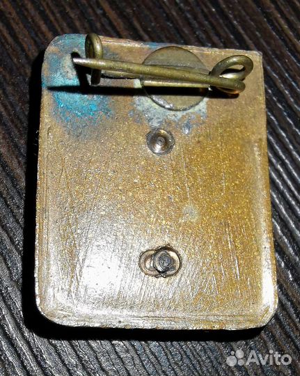 Знак. Спорт. 1 разряд. футбол. Тяжелый. Эмаль