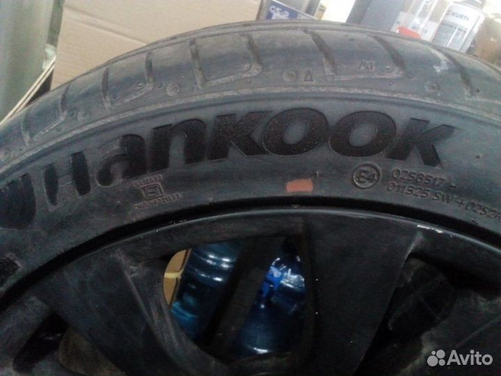 R17 Hankook Ventus S1 Evo2 SUV K117A 225/45, PCD 5x120 DIA 72.6