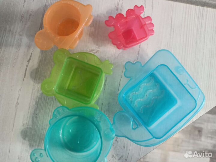 Безопасные игрушки в ванную