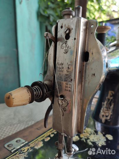 Швейная машинка Томпсон