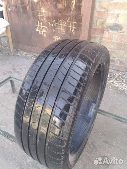 Bridgestone Turanza T005 225/40 R18