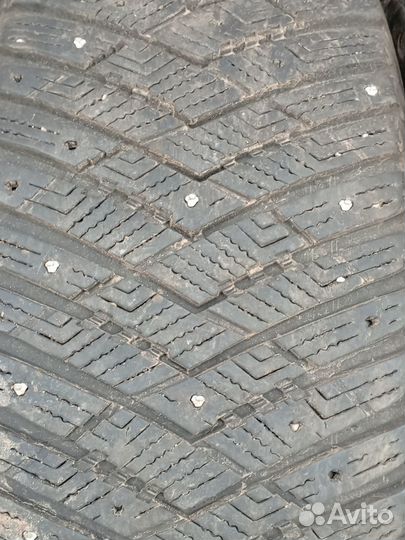 Goodyear UltraGrip Ice Arctic SUV 235/60 R17