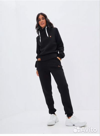 Костюм спортивный