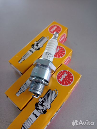 Свечи NGK B7HS-10 комплект 3