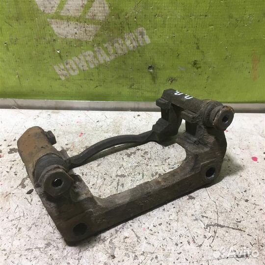 Скоба суппорта переднего Рено Меган 2