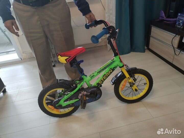 Велосипед детский б/у на 4-5 лет