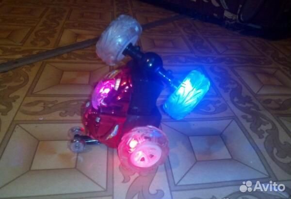 Машинка-перевертыш радиоуправляемая Stunt