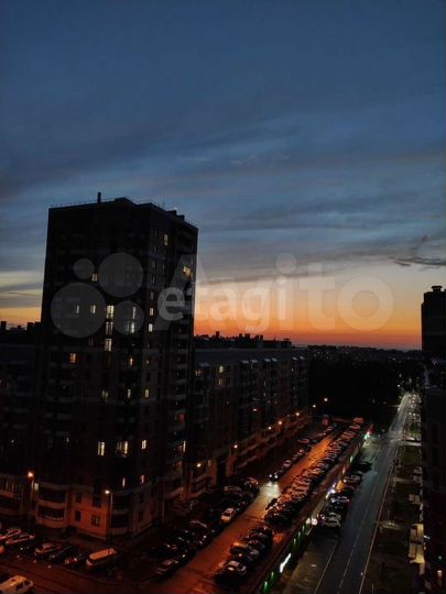 2-к. квартира, 50 м², 1/17 эт.
