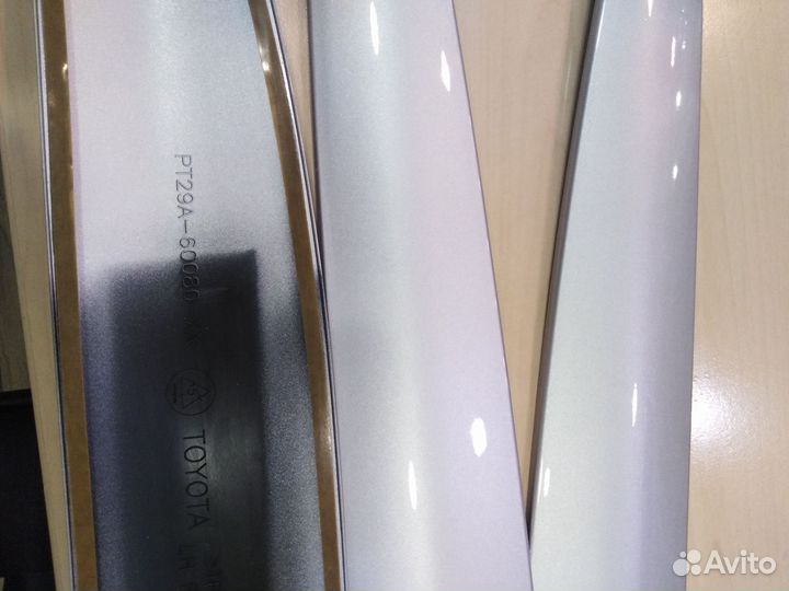 Молдинги Land cruiser 200 1F7