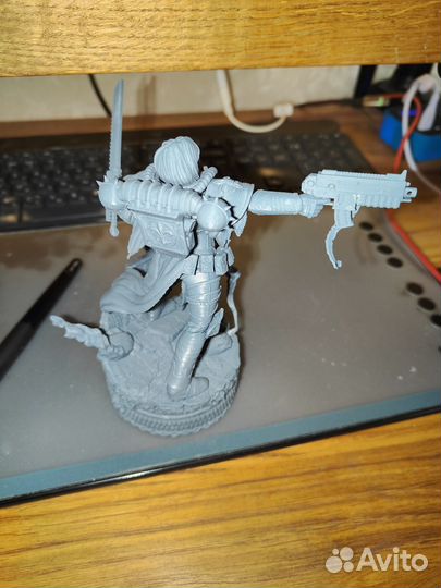 Фигурка warhammer 40000