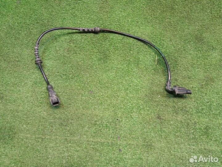 Датчик abs задний левый Renault Duster K4MA690