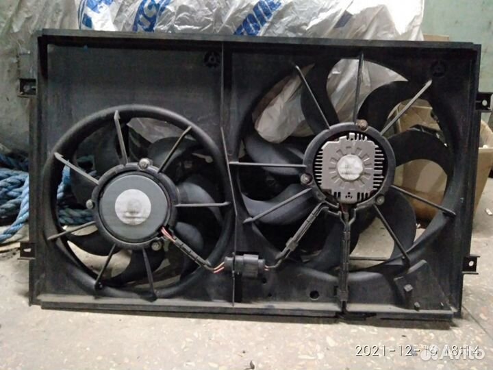 Диффузор радиатора Volkswagen Golf 5 1K5 BLG 2007