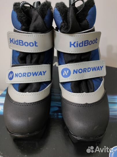 Лыжные ботинки р.35