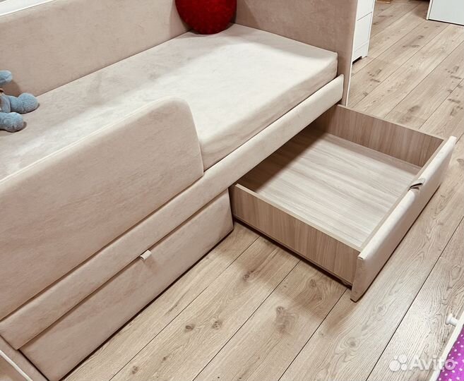 Кровать мягкая детская 160х80 (велюр бежевый)