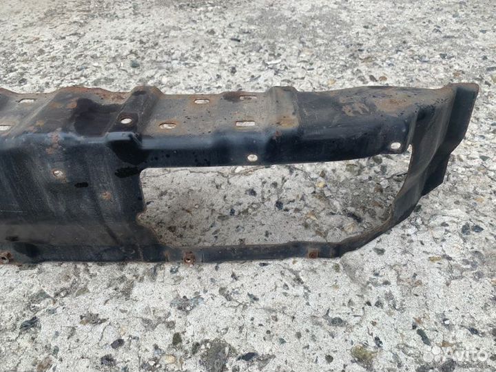 Усилитель бампера задний Mitsubishi Challenger K99