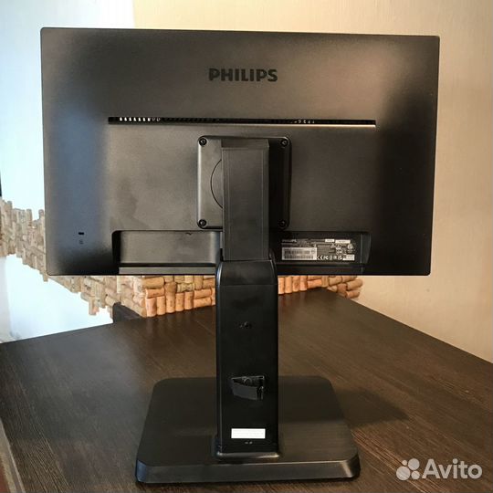 Монитор philips 223V5L