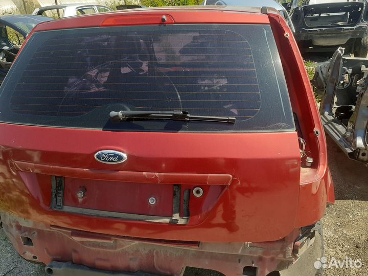 Крышка багажника Ford Fiesta