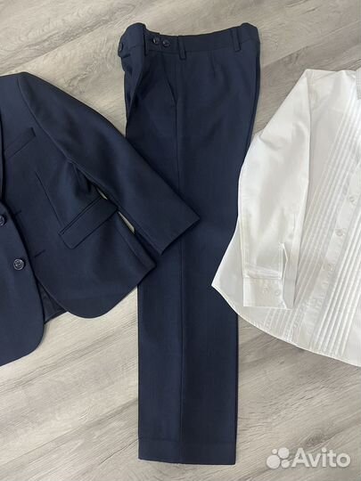 Костюм школьный для мальчика с рубашками 134/34