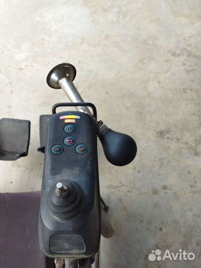 Инвалидная коляска с электроприводом