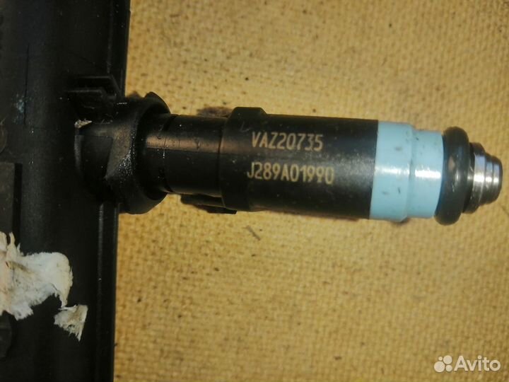 Топливная рампа форсунка Фольксваген Шкода Ауди