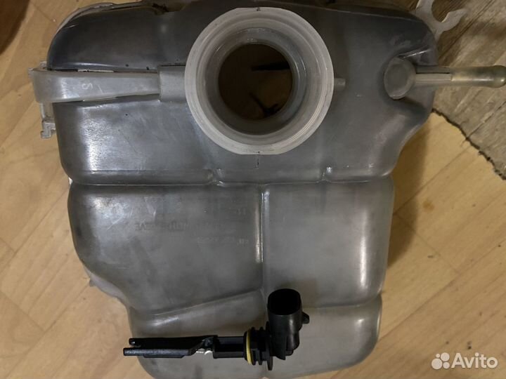 Бачок Антифриза-Ориг + датчик swag Opel astra j 20