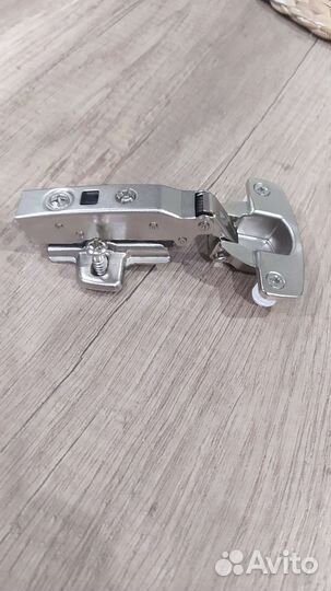 Петля мебельная с доводчиком Hettich