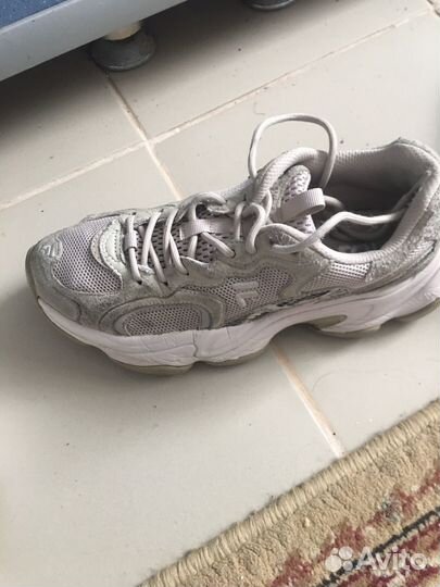 Кроссовки женские 38 размер бу фила