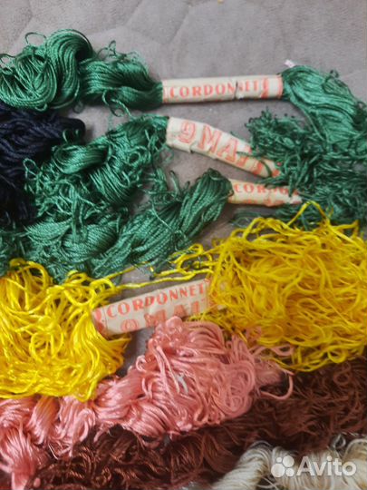 Шелковые нити для вышивки