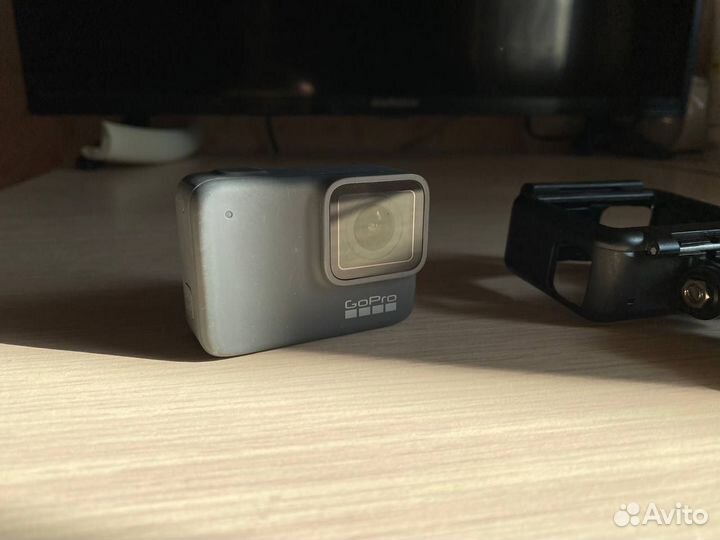 Go pro hero 7 silver (SD 64 gb)
