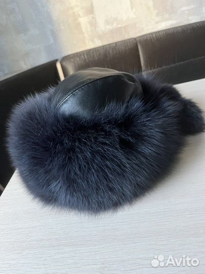 Кожанная шапка с песца