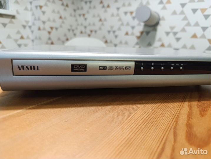 DVD плеер Vestel 2705