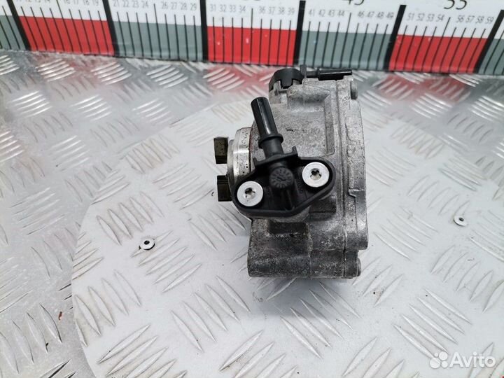 Насос вакуумный Volvo V60 рест. 2014