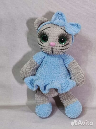 Плюшевая кошечка