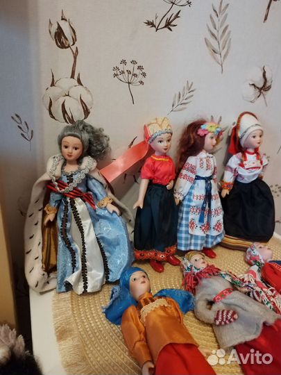 Куклы фарфоровые коллекционные
