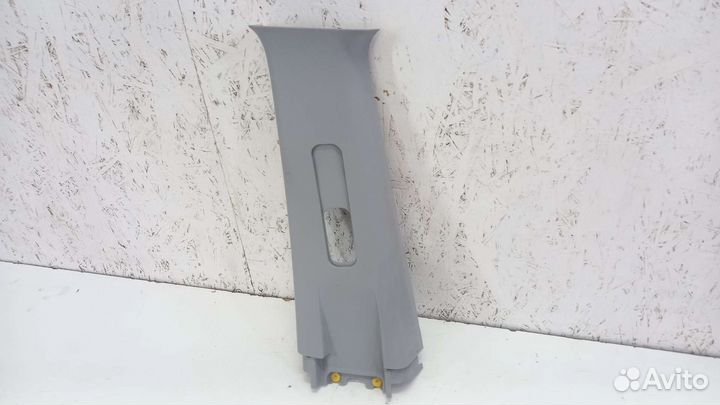 Обшивка средней стойки Hyundai Tucson 1