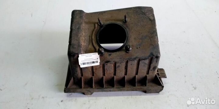 Крышка корпуса воздушного фильтра верхняя Mazda T