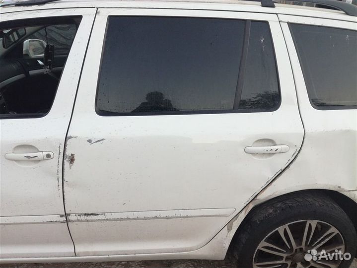 Дверь задняя левая Skoda Octavia A5 1Z 1.6 BSE