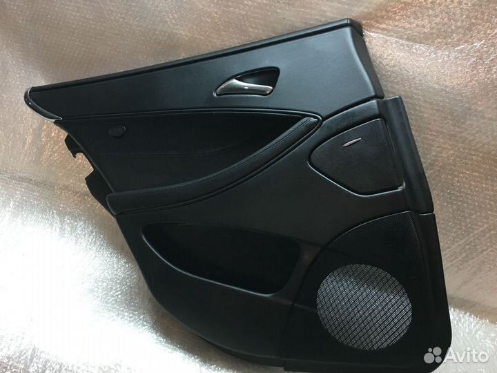 Обивка двери задней левой Mercedes W219 CLS 350