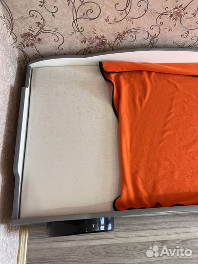 Детская кровать машина