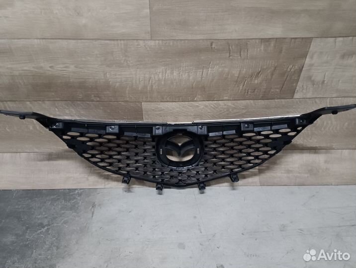 Решетка радиатора Mazda 3 1 BK