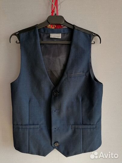 Жилетки Школьная страна и Next р 28-30-32/122-130