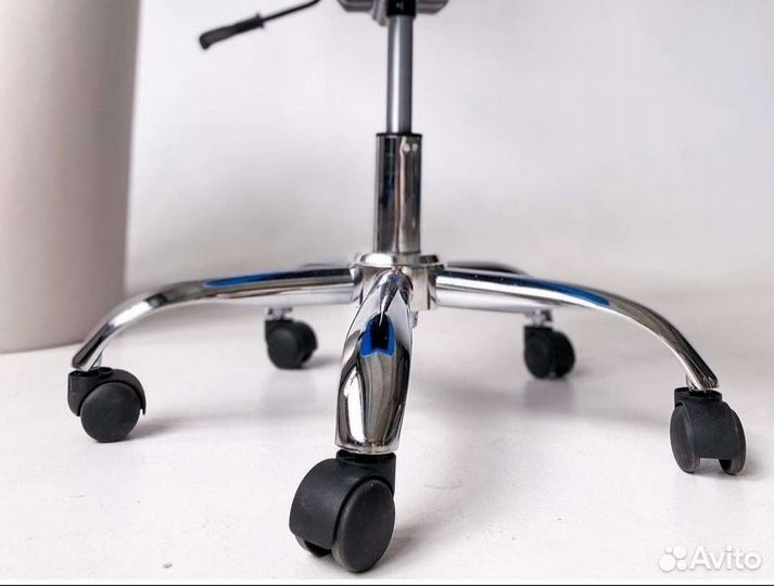 Стул мастера новый