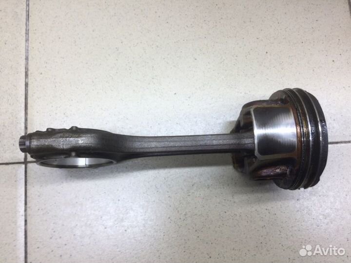 Поршень с шатуном Audi A3 8V czca 2014