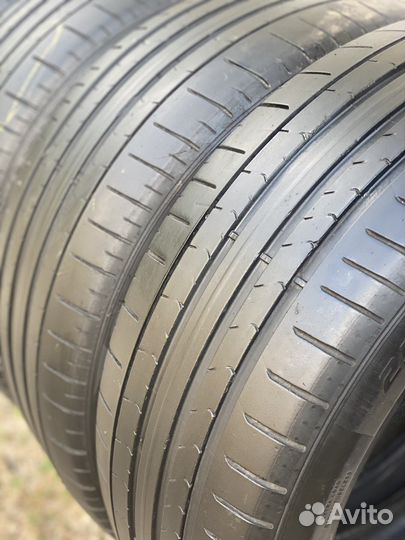 Pirelli P Zero PZ4 255/40 R20 Y