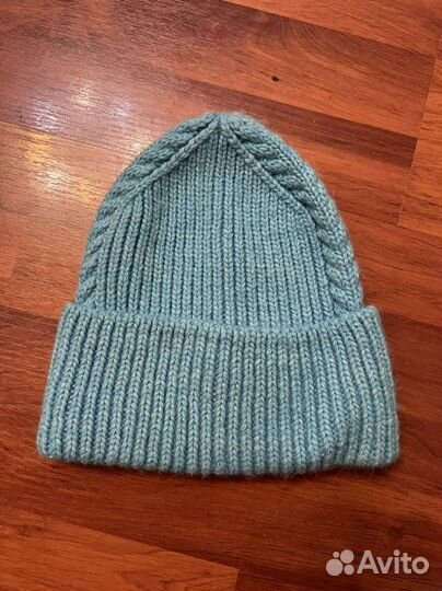 Шапка женская вязаная