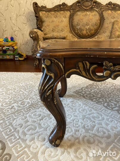 Журнальный стол