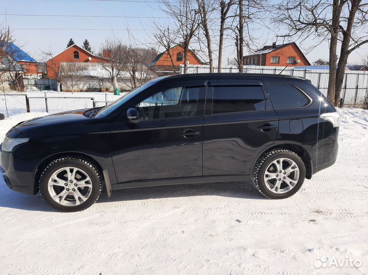 Mitsubishi Outlander 2.4 CVT, 2012, 203 567 км