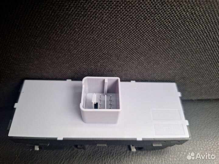 Блок управления стеклоподъемниками