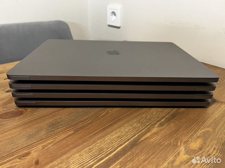 4 Apple MacBook Pro 16 2019 i7 16/512 SPG