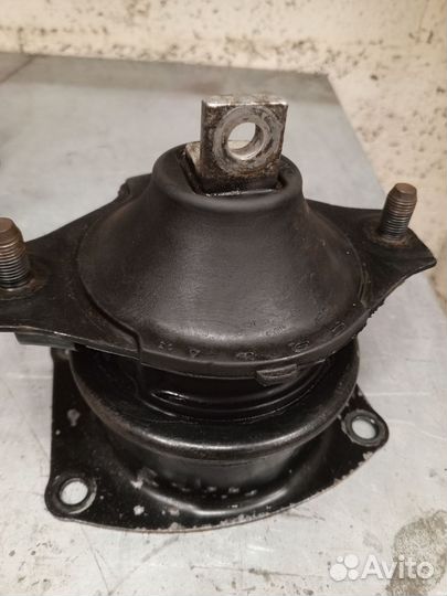 Подушка двигателя Honda accord 7